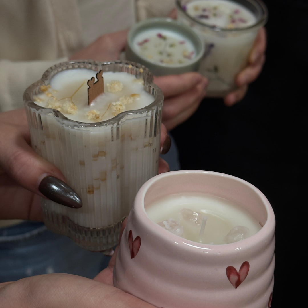 13.Dezember 2025 12-15 Uhr  - Workshop "First Glow" Kerzenherstellung in Axams