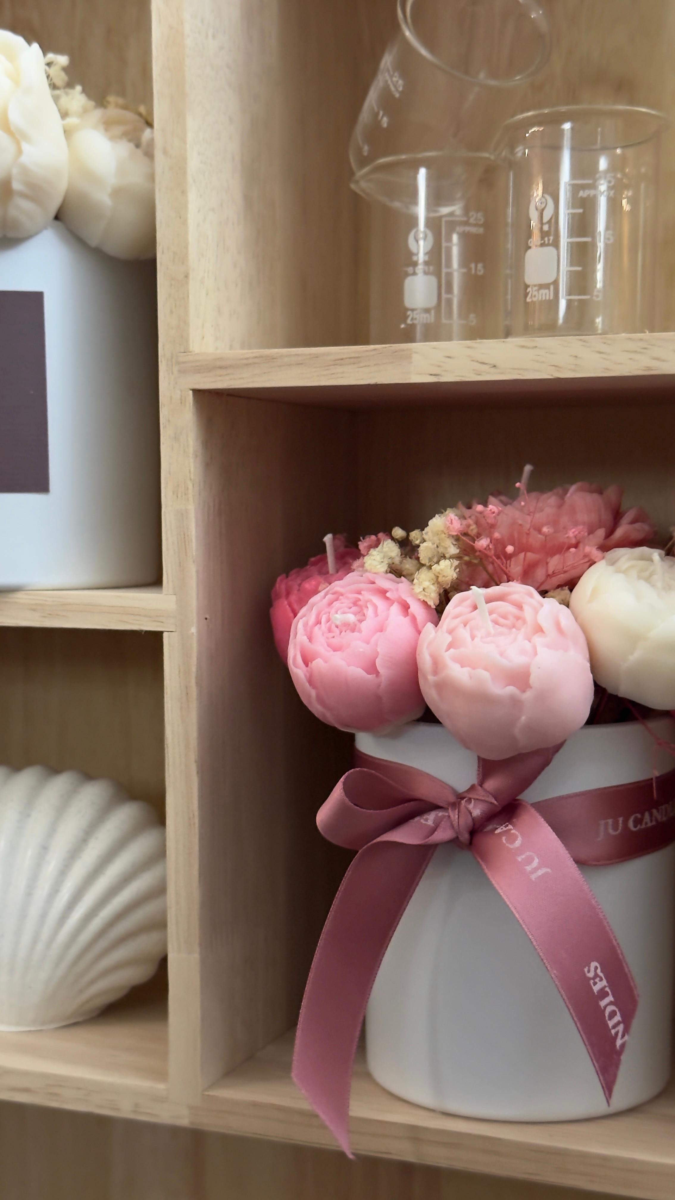 25.März 2026 17-20 Uhr  | Candle Bouquet Workshop- Innsbruck